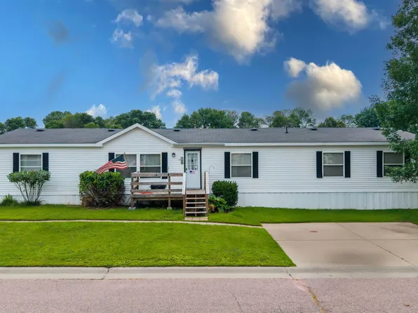 600 N Cockatiel Pl, Sioux Falls, SD 57107