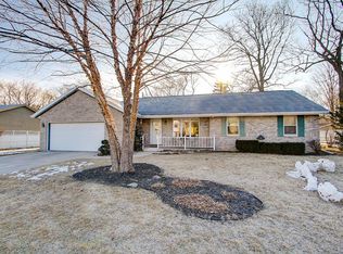 206 Fox Glen Rd, Fredonia, WI 53021