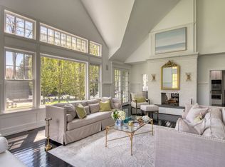 51 White Oak Ln, Southampton, NY 11968