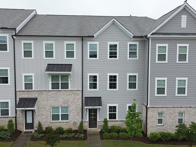 604 Amaranth Dr — Photo 1