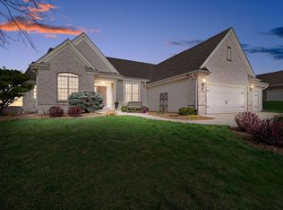 1934 Deer Path, Waukesha, WI 53189
