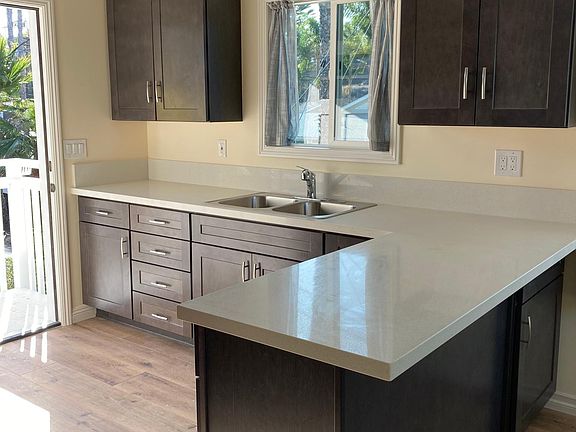 Kitchen peninsula~