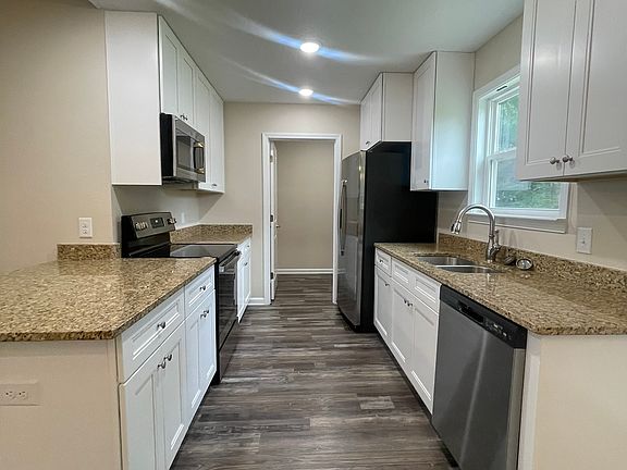 3rd image of 2204 3rd Ave