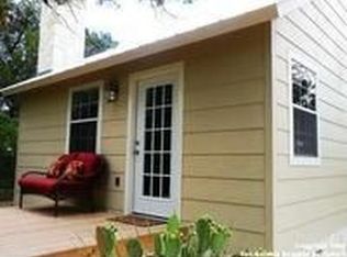 122 Escondido Ln, Lakehills, TX 78063