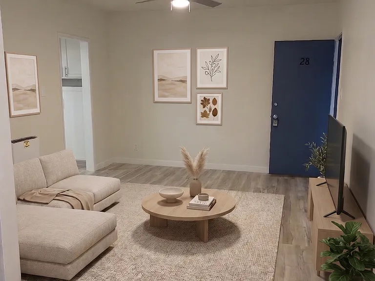 4112 Grand View Blvd — Photo 3
