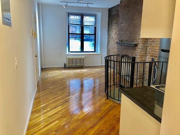 3rd image of 231 W 16th St APT 1WF