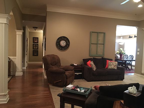5th image of 4071 Hermitage Dr