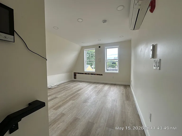 131 Monmouth St #2 — Photo 15