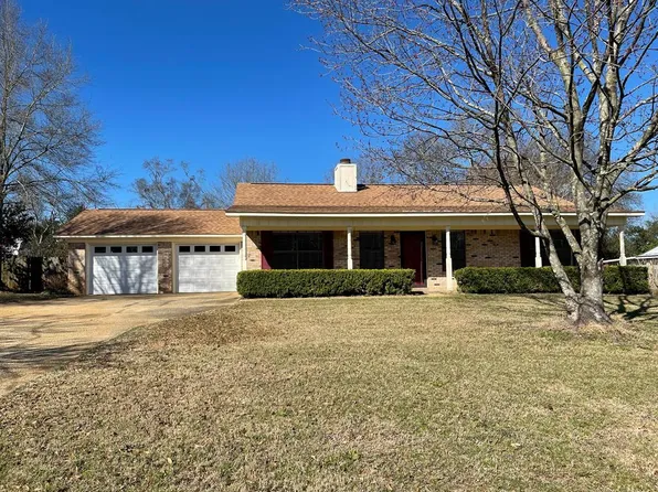 137 Barbara Dr, Ozark, AL 36360