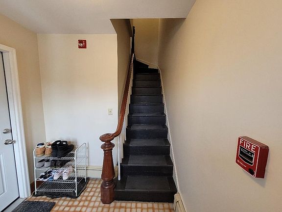Front stairs leads to the apartment