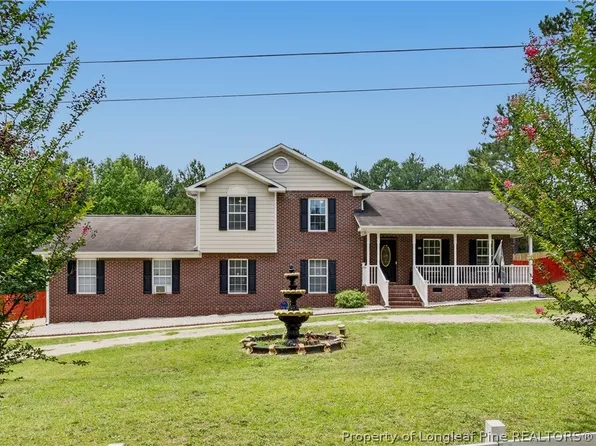 817 Hobson Rd, Raeford, NC 28376