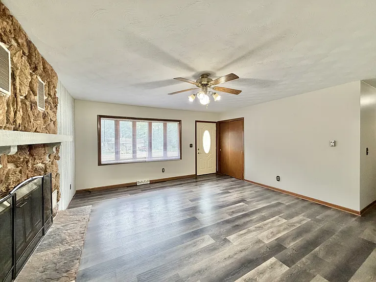 2437 S Country Ln — Photo 12