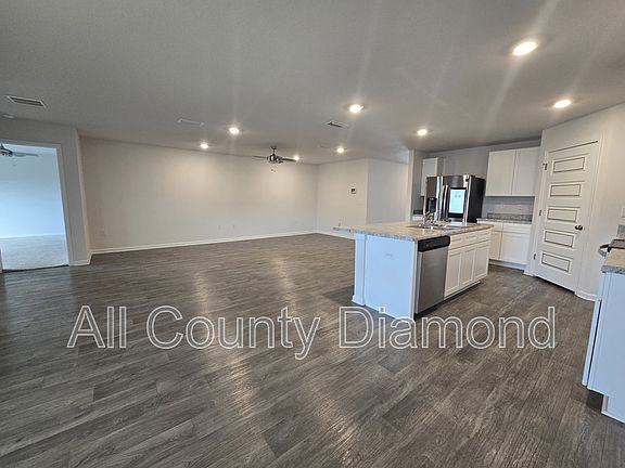 4th image of 4769 Firefly Ln