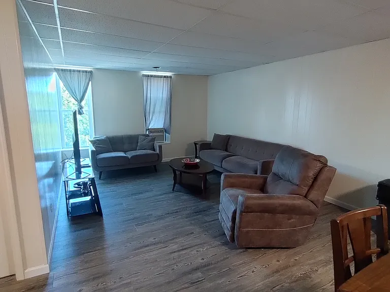 342 Broad St #5 — Photo 8