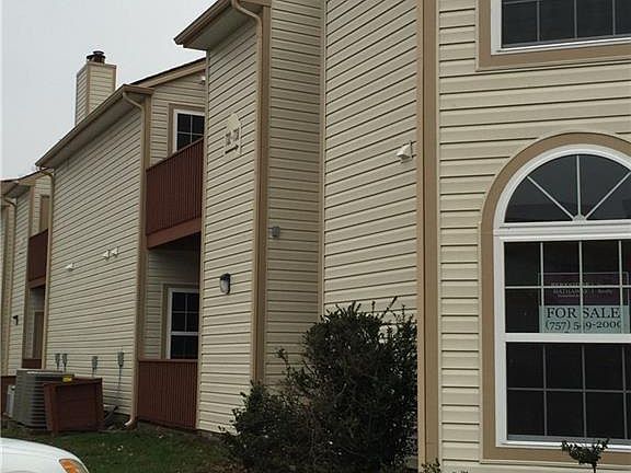 2nd image of 736 Harbor Springs Trl