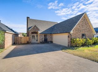 1308 Towne Colony Dr, Irving, TX 75061
