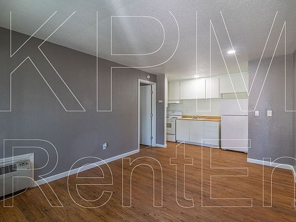 2nd image of 3939 N Pershing Ave #73