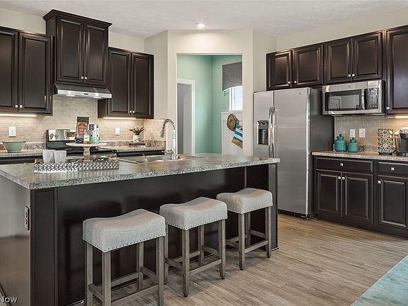 4th image of 1682 Dublin Way