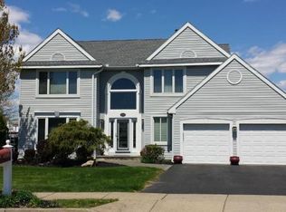 4595 Penacook Dr, Easton, PA 18045