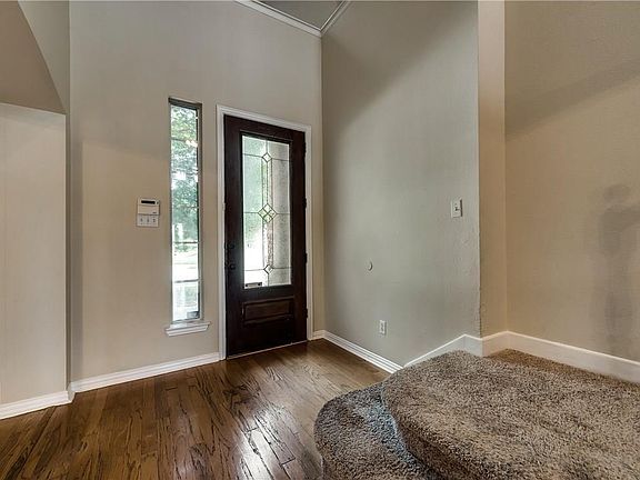 3rd image of 9428 Patagonia Ln