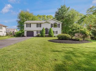 998 Wood St, Swansea, MA 02777