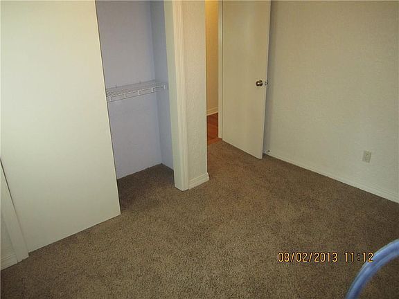 5th image of 219 Emelyn St