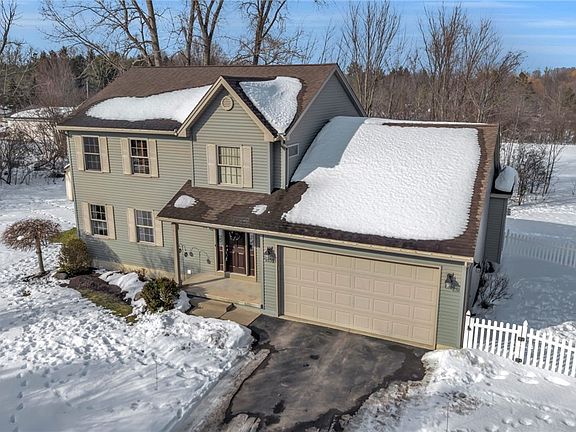 2nd image of 1552 Emery Rd