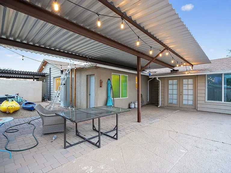 E Hedrick Dr — Photo 4