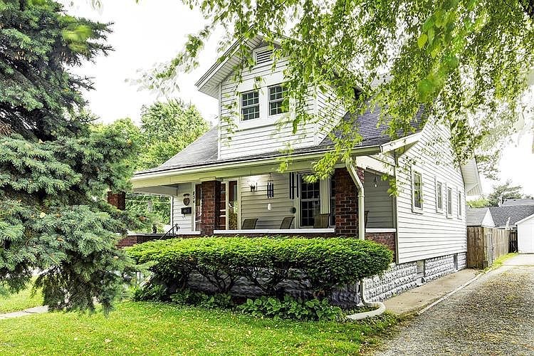 1st image of 834 Parkway Dr