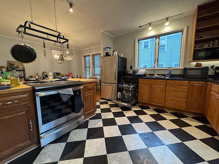 41 Melville Ave — Photo 7