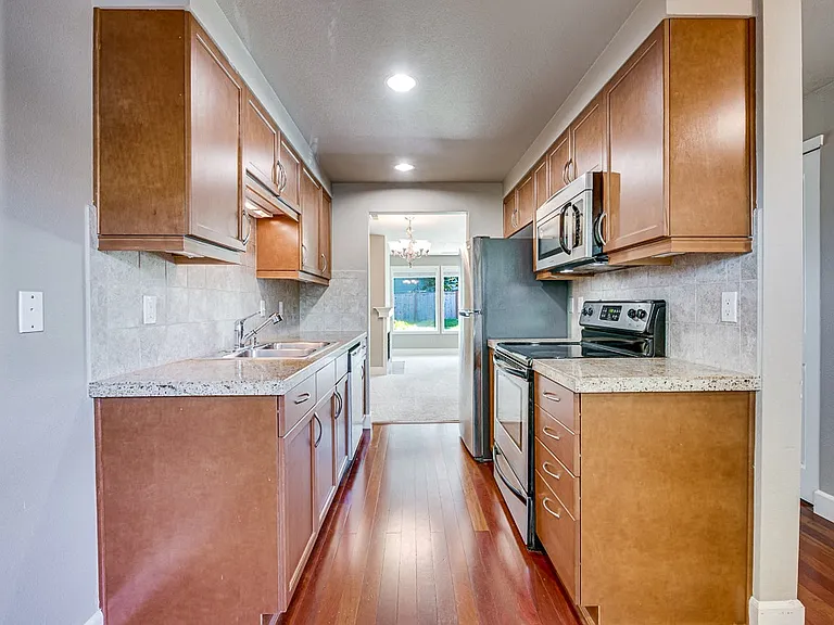 Village at The Pointe Apartments — Photo 7