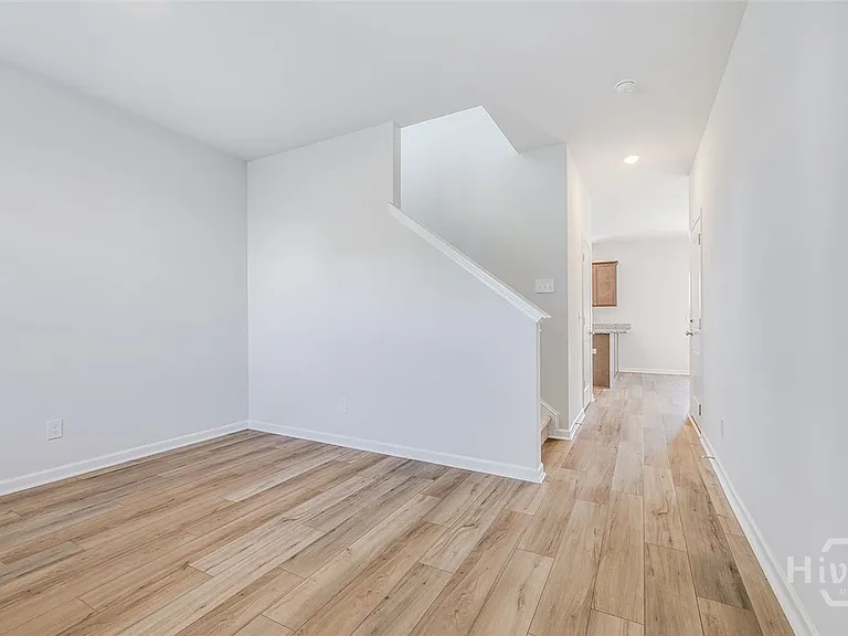 131 Freesia Dr — Photo 6