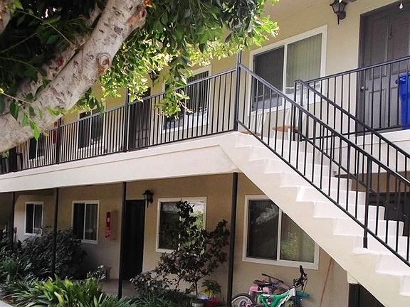 3rd image of 554 S Barranca Ave APT 1