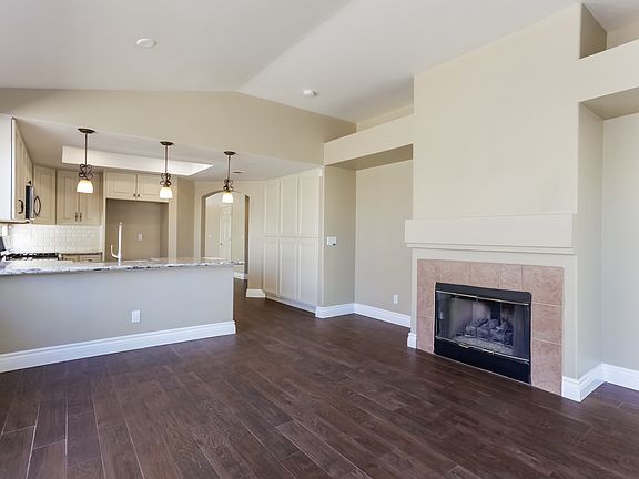 3rd image of 4413 Campo Cir