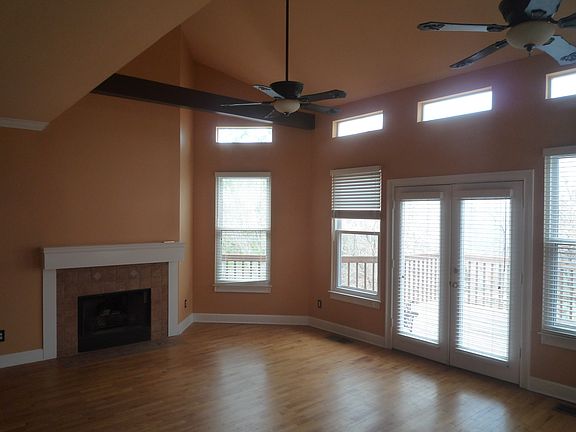 3rd image of 176 Darwish Dr