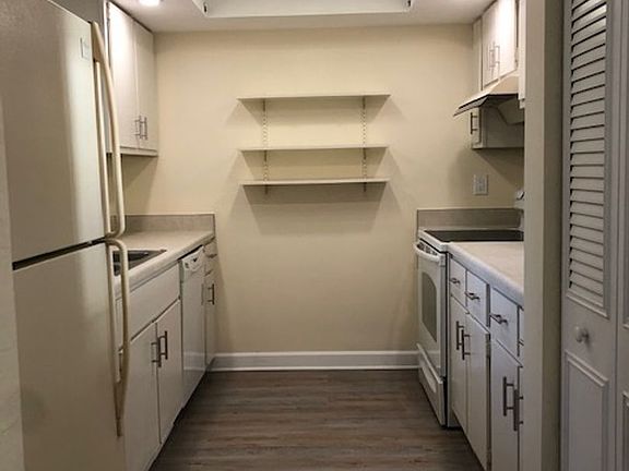 2nd image of 144 S Halifax Ave #21-A
