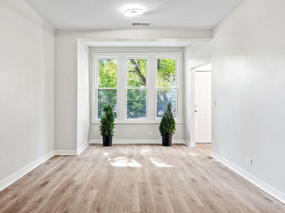 1st image of 3646 W Wabansia Ave Unit 1
