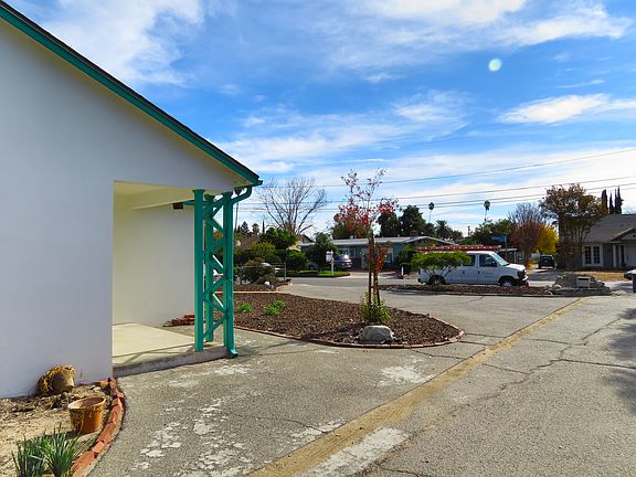 5th image of 8831 Greenwood Ave