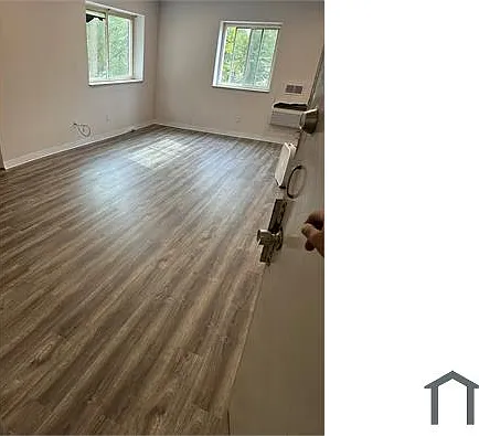 1720 Wright St #7 — Photo 10