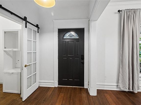 5th image of 3314 Charlotte St