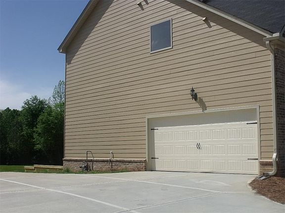 2nd image of 120 Breakwater Way