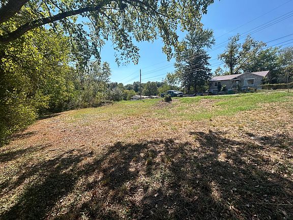 4th image of 418 N 4th Street