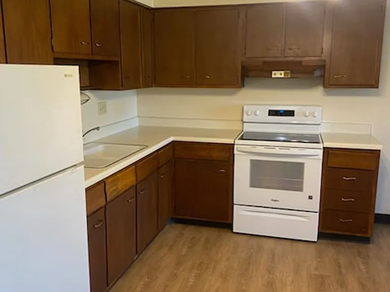 441 Quincy Below — Photo 2