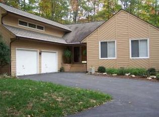 333 Larboard Dr, Moneta, VA 24121