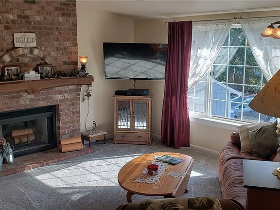 3rd image of 3113 31st Ave SE