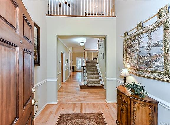 5th image of 108 Wynward Ln #14