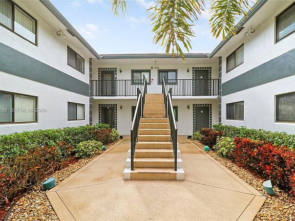 2nd image of 15364 Lakes Of Delray Blvd APT 61