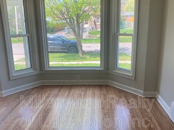 5th image of 959 Berwick Blvd