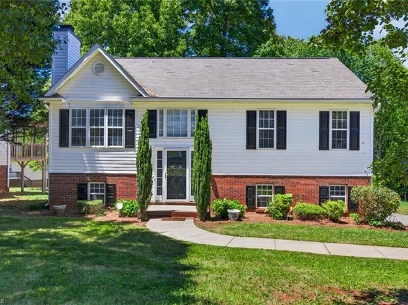 3240 Beeson Acres Rd, Winston Salem, NC 27105
