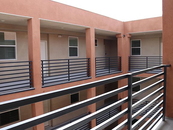 3rd image of 7120 Bellaire Ave #303